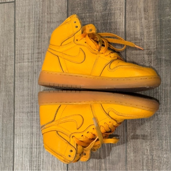 Nike Air Jordan 1 Retro OG High Gatorade GS Size 4.5Y Orange Peel AJ6000-880 - Picture 8 of 13